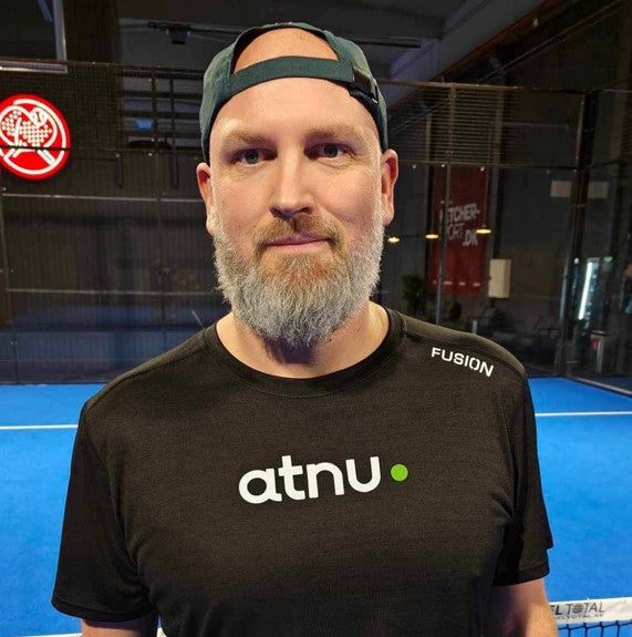 Mark padel.jpg__PID:afa80a8e-96dd-4267-8827-9cadc5ccfa1e